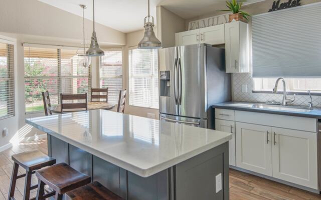 4BR Home N. Scottsdale by WanderJaunt