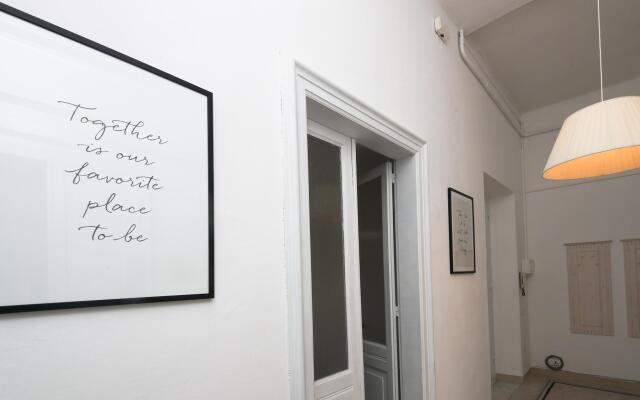 Welcomely - Vintage Apartment