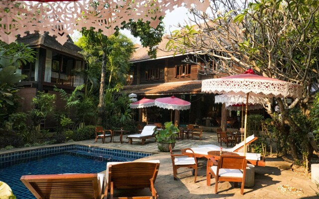 Ban Sabai Village Resort & Spa