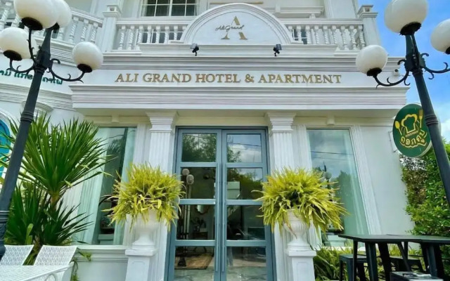 Ali Grand Hotel
