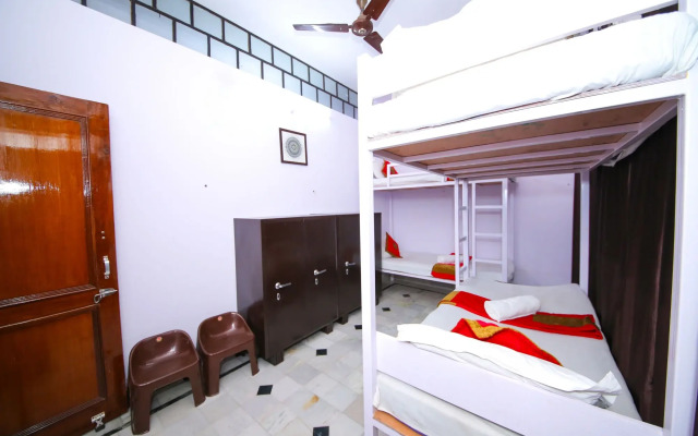 Rishikesh Sadan A Yoga and Spritual Retreat