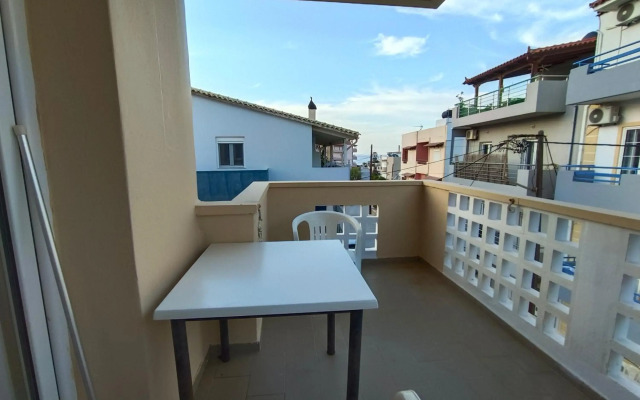 Albatross Studios & Apartments