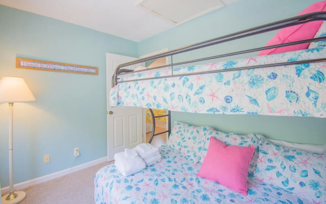 603 Porpoise Dr
