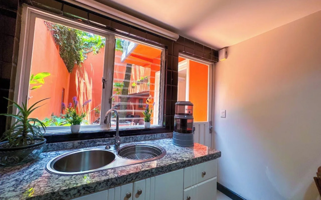 Casita in Coyoacan Comfort and Location