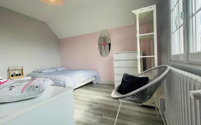 Villa de charme avec jardin proche de la mer