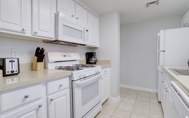 Spectacular Condo At Ballston With Gym