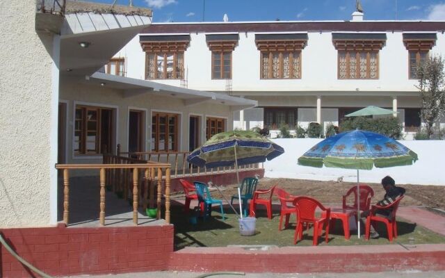 Kanda Lha Guesthouse