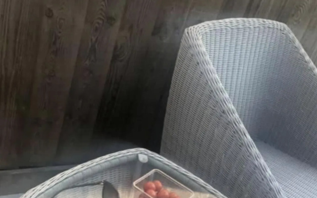 Pet-friendly - 2 Bedrooms Bungalow hot tub Parking