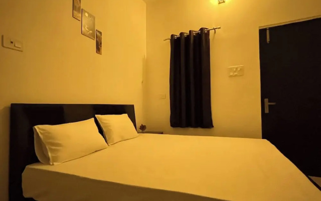Goroomgo Ashoka Aashram Homestay Ayodhya