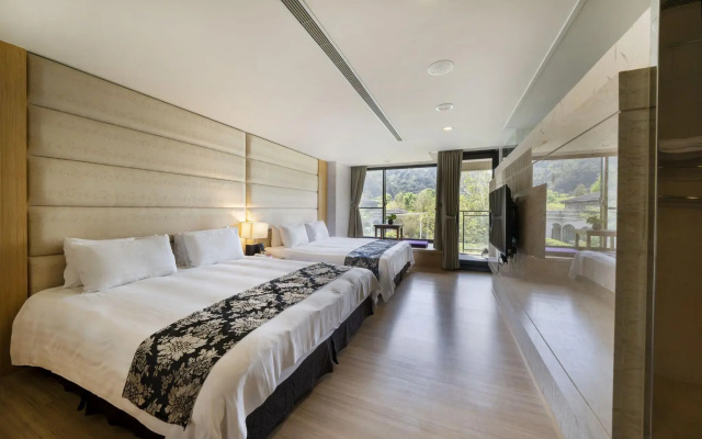Tai Yi Red Maple Resort