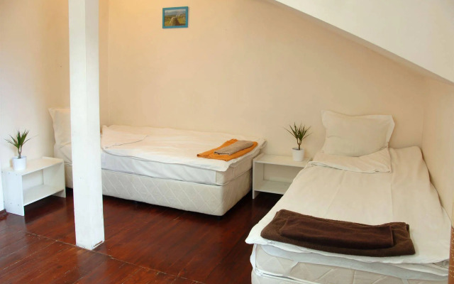 Hostel Lavele