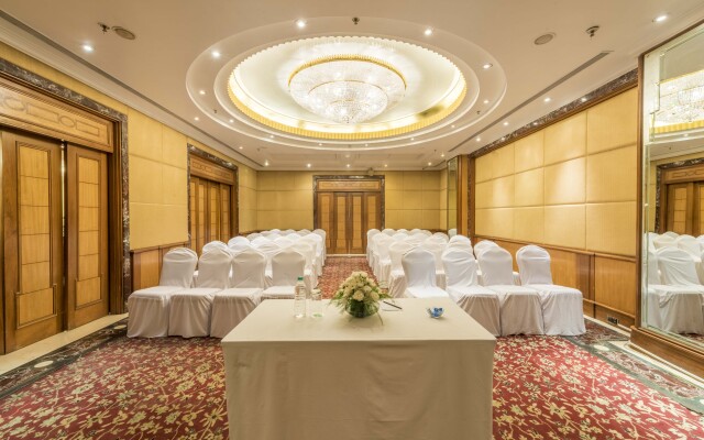 Hotel Parle International