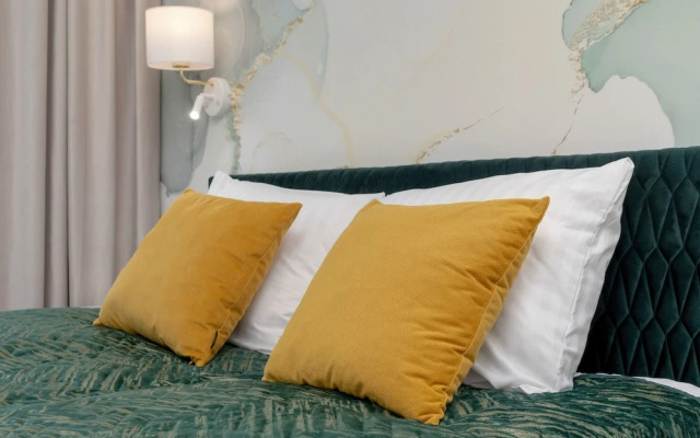 Bright Apartment With Balcony by Renters