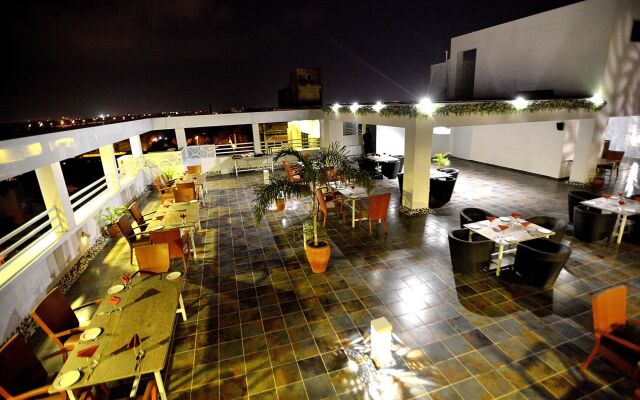 OYO Premium Circuit House Vadodara