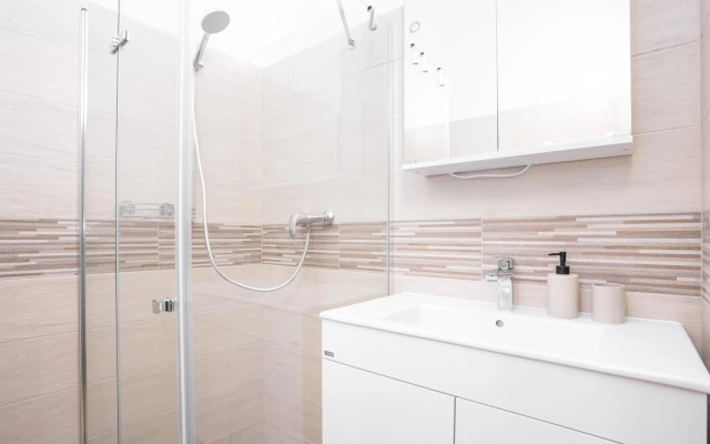 Bright Apartment in Old Town by Prague Days