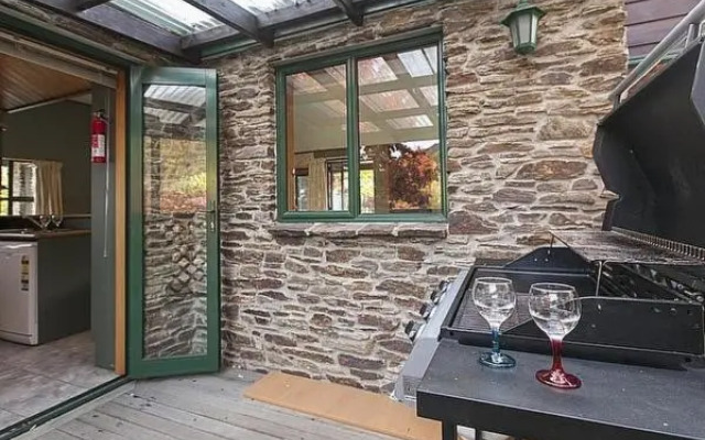 Tranquil Tipperary - Arrowtown Holiday Home