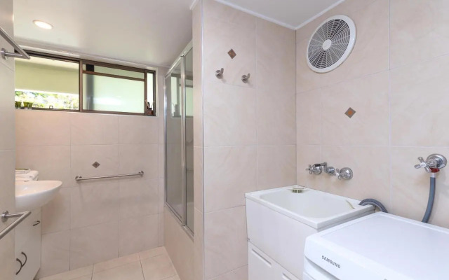 Latitude 16 Tropical Reef Apartments