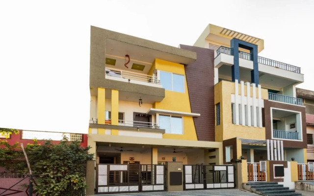 Om Gulmohar Avenue By OYO Rooms