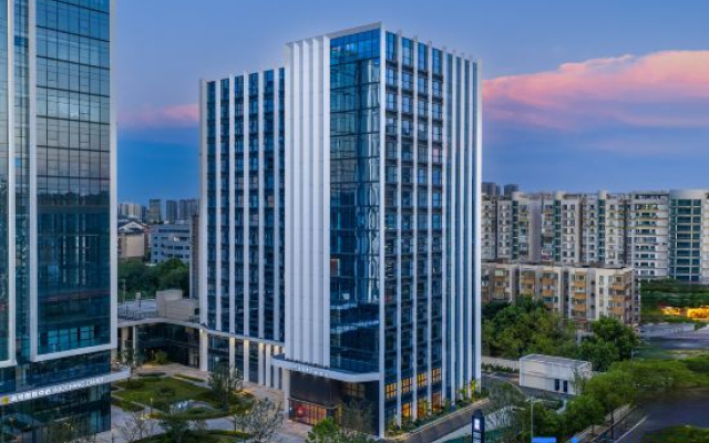 UrCove by Hyatt Nanjing South Railway Station BaiJia Lake