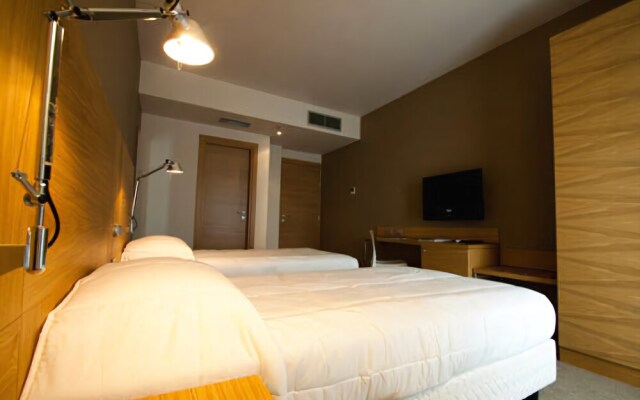 Victor Hotel