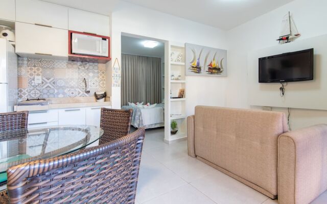 Lindo Flat de Frente para a Piscina