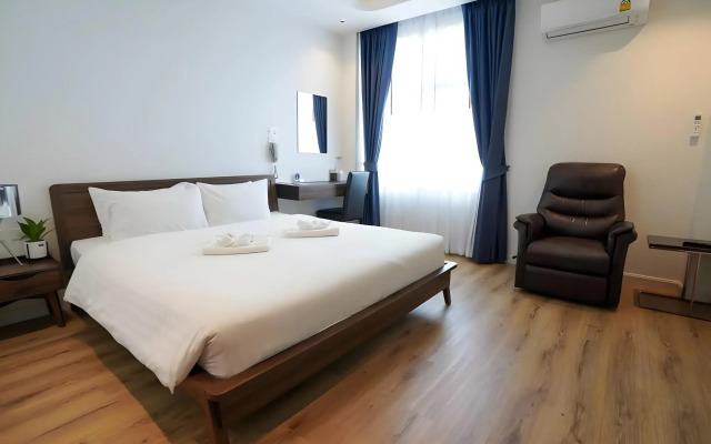 Play Poshtel & Cafe (SHA Certified)