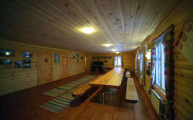 В гостях у сказки (бывш. Дубки)