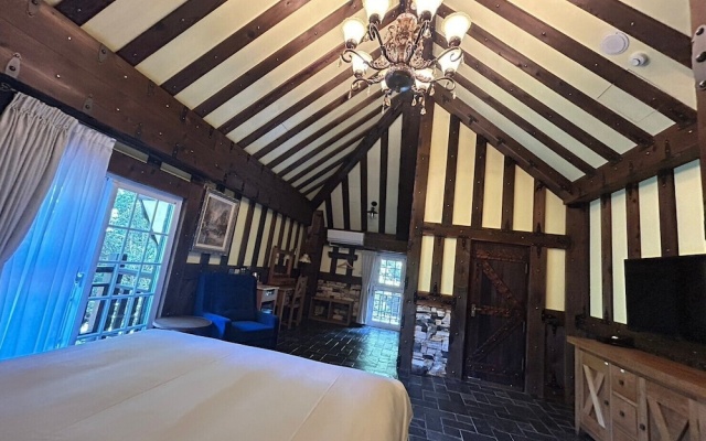 Senboard Manor
