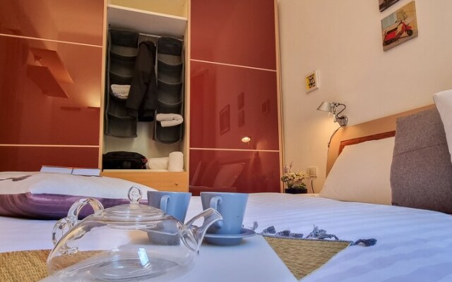 JOIVY Trendy 1-Bed Flat, Easy Access To Centre