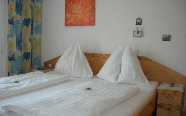 Gästehaus und Weinbau Zur Wiederkehr Strudler