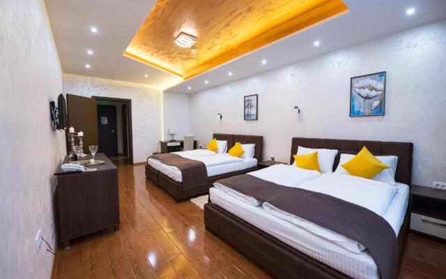 Garnet Hotel & Event Centar