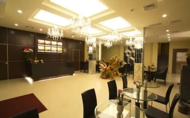 Formosa Fashion House