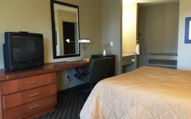 Chestnut Tree Inn Portland Mall 205