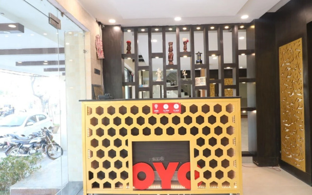 Golden View Hotel by OYO Rooms