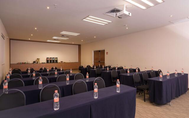 Hampton Inn by Hilton Guadalajara/Expo