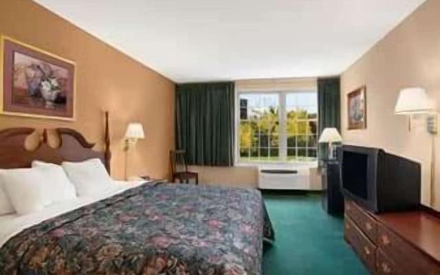 Days Inn Madisonville