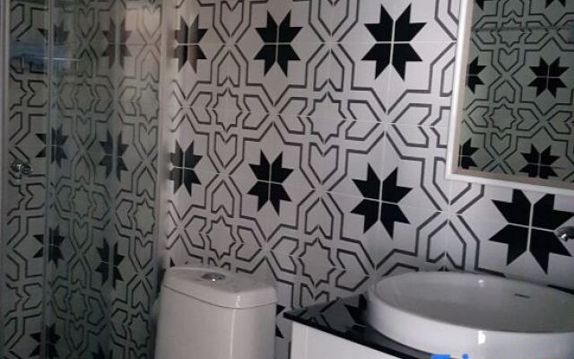 Shiyou Theme Smart Apartment (Dali Railway Station)