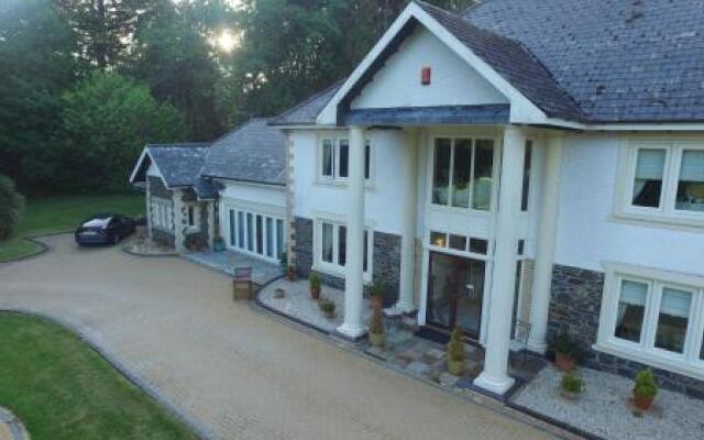 Plas Y Dderwen Bed and Breakfast