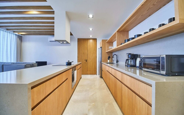 Pure Condos 304 By Lockey