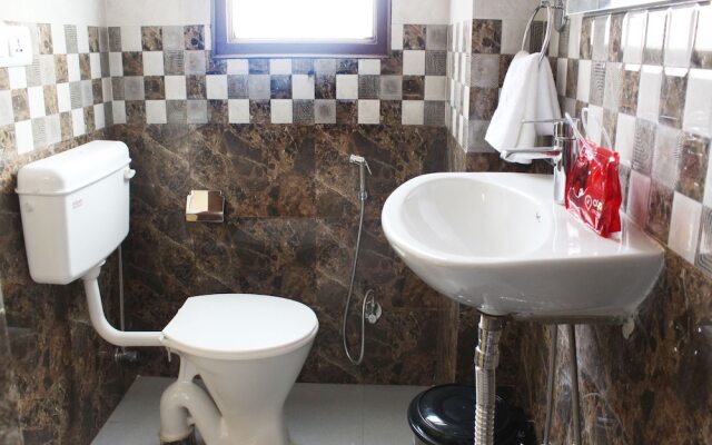OYO 2384 Hotel Epic Inn