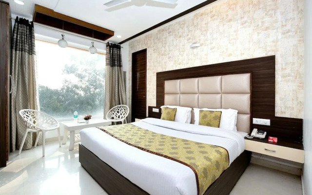 Hotel Yellow by OYO