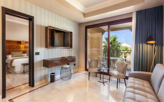 Unique Club at Lopesan Costa Meloneras Resort