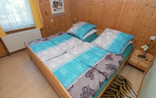 Tempting Holiday Home in Gntersberge for Romantic Getaway