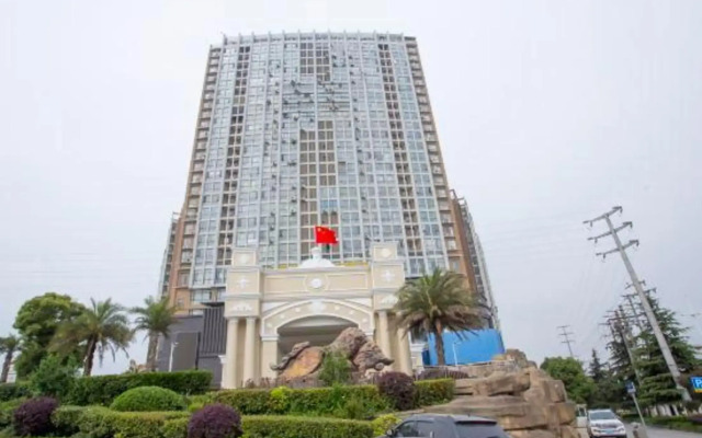 Malata Carrey International Hotel (Wuhan Textile University tanxinpei Park Subway)