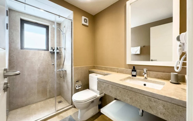 Xuru Stays I Posh & Eclectic 4 BDR Villa @ Fanadir Bay