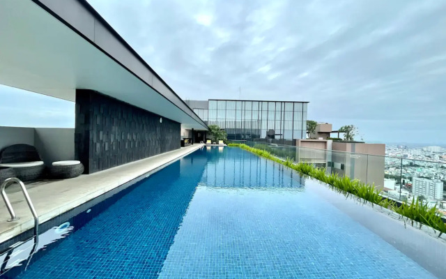 The MarQ Luxury Apartment Distrist 1
