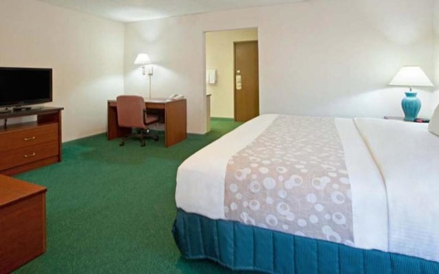 Norwood Inn & Suites Indianapolis