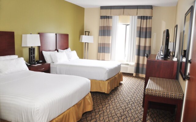 Holiday Inn Express & Suites Lancaster, an IHG Hotel