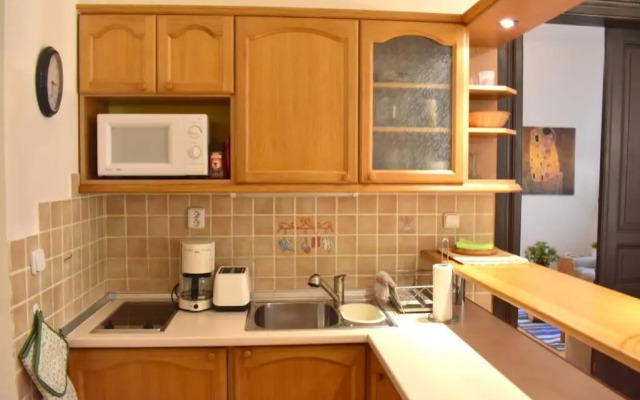 AIRSTAY PRAGUE - 3 BEDROOM residence with SAUNA