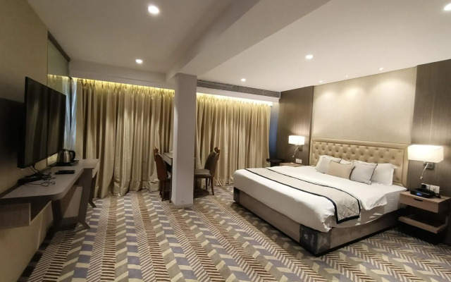 Hotel Highway Inn